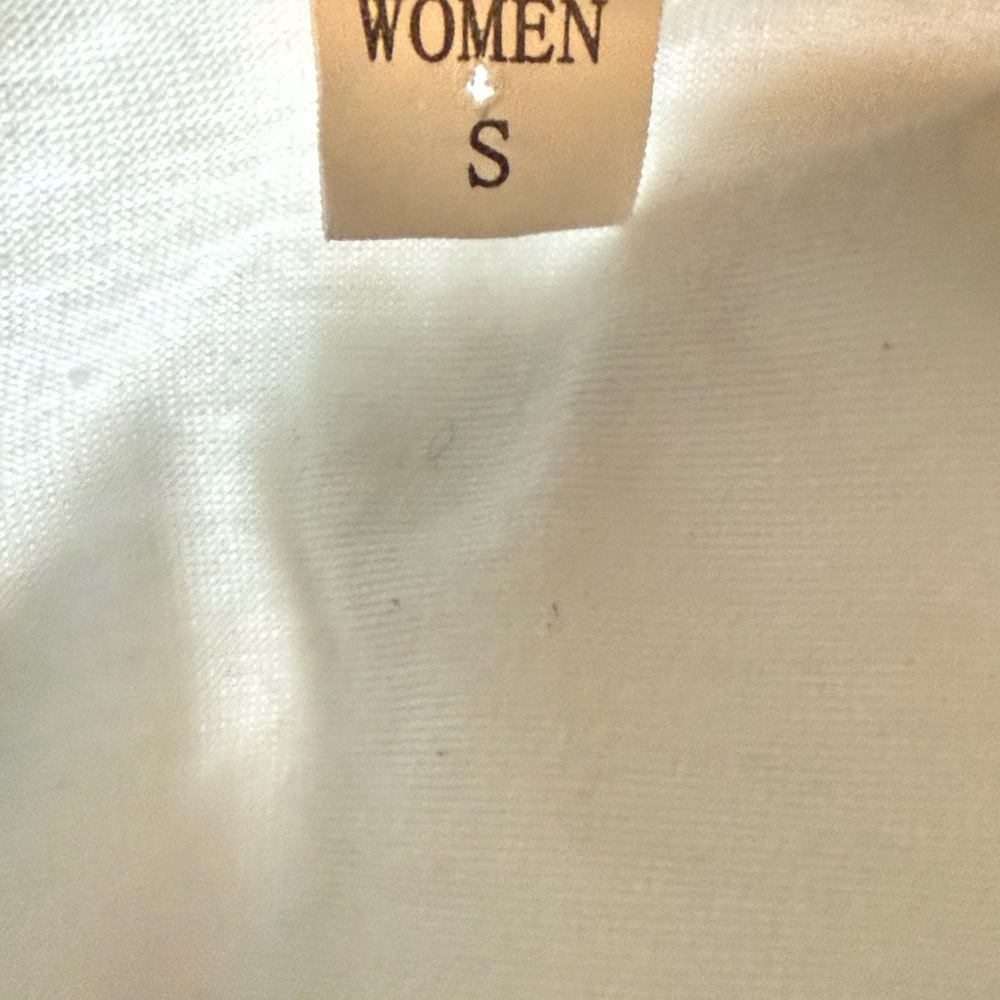 Woman’s size small grinch top. - Picture 6 of 6